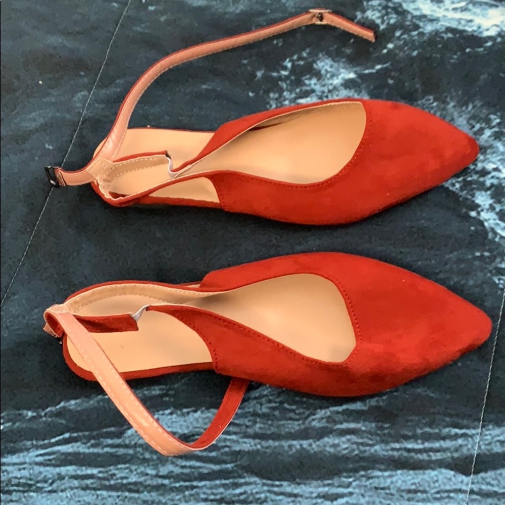 Red flats - Picture 4 of 4